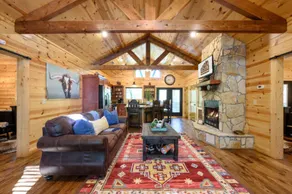 “The Buckeye” Secluded Log Cabin/Fireplace/Hottub - Image 3