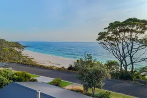 Chinamans at Hyams Beach - Image 4