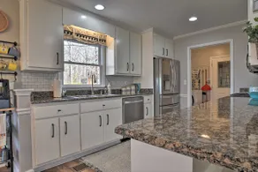 Large Lavonia Home w/ Party Dock on Lake Hartwell! - Image 5