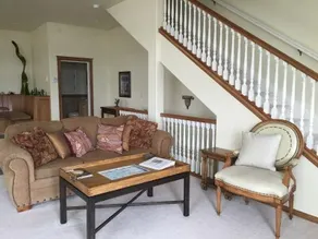 Front Row Townhouse - Image 5