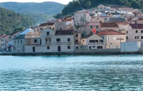 3 Bedroom Lovely Home In Pucisca - Image 3