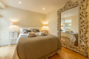 6 Sandy Lane - Image 4