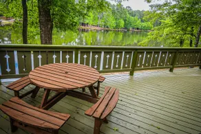 Cozy pet friendly chalet! Perfect fishing spot! - Image 3