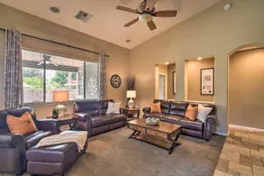 Spacious Surprise Home: 6 Mi to Wildlife World Zoo - Image 5
