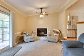 NEU! Gemütliches Haus mit Hof <1 Mi nach Downtown Matthews! - Image 4