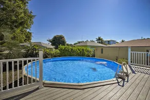 Pet-Friendly Oasis w/ Deck & Fire Pit in Bokeelia! - Image 2