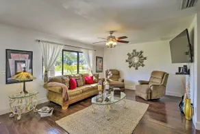 Pet-Friendly Oasis w/ Deck & Fire Pit in Bokeelia! - Image 3