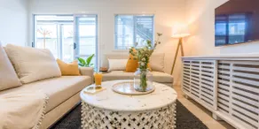 Beachside Apartment at Palm - Coast & Country - Image 3