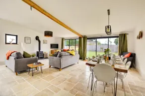 5 Bed in Briston oc-2305 - Image 2