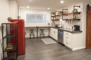 Relax & enjoy this Spacious Gem in easy location - Image 4