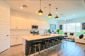 1BR Suite Near Airport|Nurses|Couples|See Reviews! - Image 5