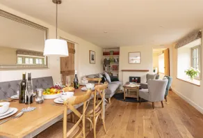 Et charmerende og historisk kobbhus i udkanten af landsbyen Bransgore. - Image 3