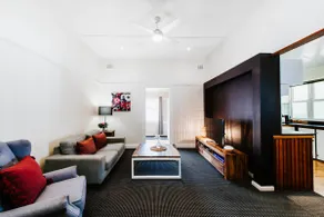 Court House Hideaway - Country Comfort in Town - Image 3