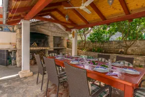House Ante - Image 2