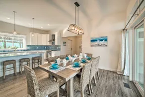 Waterfront Scotland Beach Retreat w/ Private Beach - Image 4