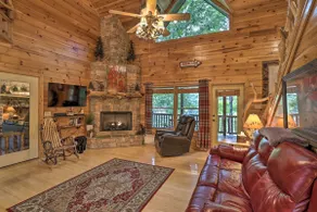 Cherry Lake Lodge w/ Hot Tub, Fire Pit & Game Room - Image 4