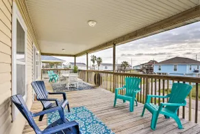 Pool, Marina & More! Family Home in Terramar Beach - Image 3