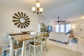 NOUVEAU! Maison mise à jour avec Lanai <10 min du centre-ville! - Image 3