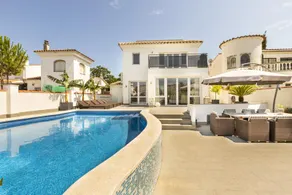 Villa moderne  4 chambres , piscine privée, proche plage. - Image 2
