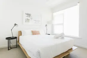 2 BR Apt | Free Parking & Wi-Fi Near Glenelg Beach - Image 3