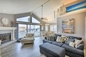 Ideally Located Ocean Escape Near Beach & Wineries - Image 2