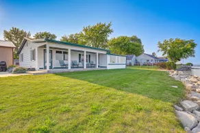 Waterfront Bay City Home w/ Dock & Boat Launch! - Image 2