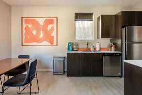 Midcentury Apartment - 2BR/1BA - Hawthorne - Image 4