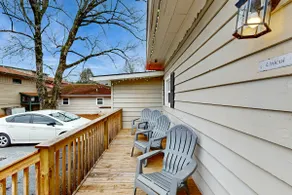 Downtown Studio | Deck | NoKitchen - Image 4