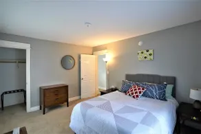 Charming Remodeled Colonial - Walk to Everything - Image 2