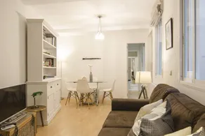 Trendy & Cozy - 1 Bedroom 1 Bathroom - Chamberí - Image 3