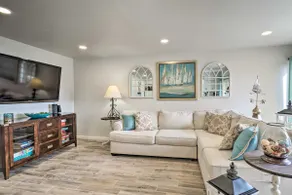 Lakefront Resort Living: Pool, Golf, Tennis & More - Image 4