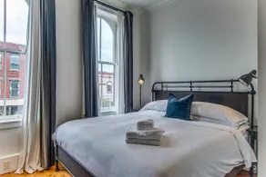 Sheridan House-Studio:upscale apartment on Main St - Image 4