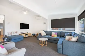 Tillys Retreat I Pet Friendly I 3 Min Walk to Beach - Image 2