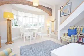 Seagull Cottage - A lovely 2 bedroom cottage that sleeps 4 - Image 2