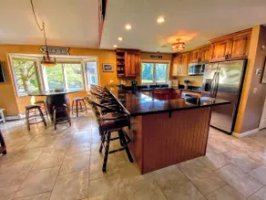 FV49 Stunning single level home Skiing Golf, A/C! - Image 4