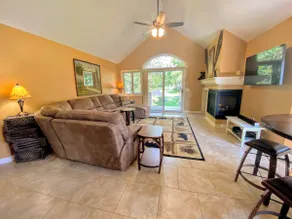 FV49 Stunning single level home Skiing Golf, A/C! - Image 2