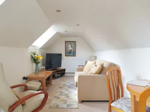 Chesterton Cottage - Image 2
