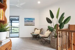 Tawny Rest, Coastal Beach House In Rye - Image 3