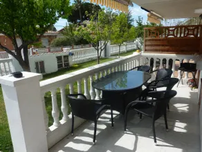 Voll ausgestattete charmante Wohnung mit Terrasse, Grill und Pool | Nah am Strand | Haustiere erlaubt - Image 2