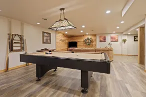 Merveilleuse maison adaptée aux familles avec jacuzzi, barbecue et piscine - Image 3