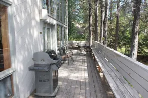 Merveilleuse maison adaptée aux familles avec jacuzzi, barbecue et piscine - Image 5