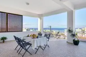 Sea City and Mountain View Apartment - Image 3