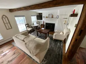 King Suite, fireplace, on 32 acres-Cider House 2 - Image 3