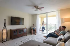 Spacious 3 Bedroom 2 bathroom Condo in Miami near beach and entertainment.  - Image 3