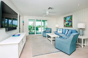 The Beach House Beachfront 2 Bedroom / 2 Bath Hou - Image 4