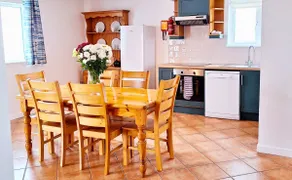 Dingle Harbour Cottages - Image 4