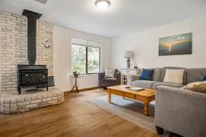 #StayInMyDistrict Cozy Rockaway Beach Cottage - Image 2