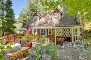 Vintage 'Snow White' Cottage ~ 2 Miles to Village! - Image 3