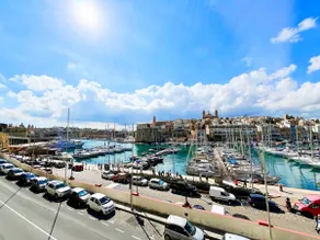 Vittoriosa' Seafront 2 Bed Highly Furnished Apartment - Image 2
