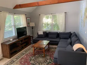 Loft Hideaway in Falmouth Village - Image 3
